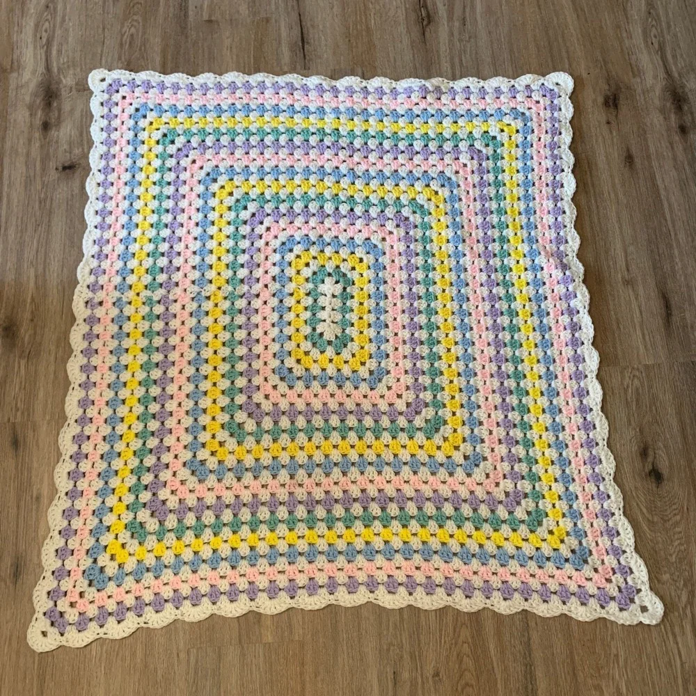 Vintage handmade granny square crocheted pastel blanket - 40in x 40in